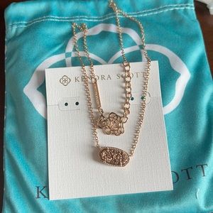 Kendra Scott necklace